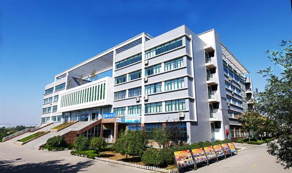  濰坊商業學校升學與就業途徑是什么？