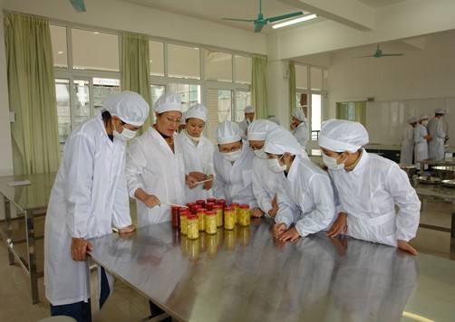 山東藍海職業學校食品加工技術專業教師水平如何？